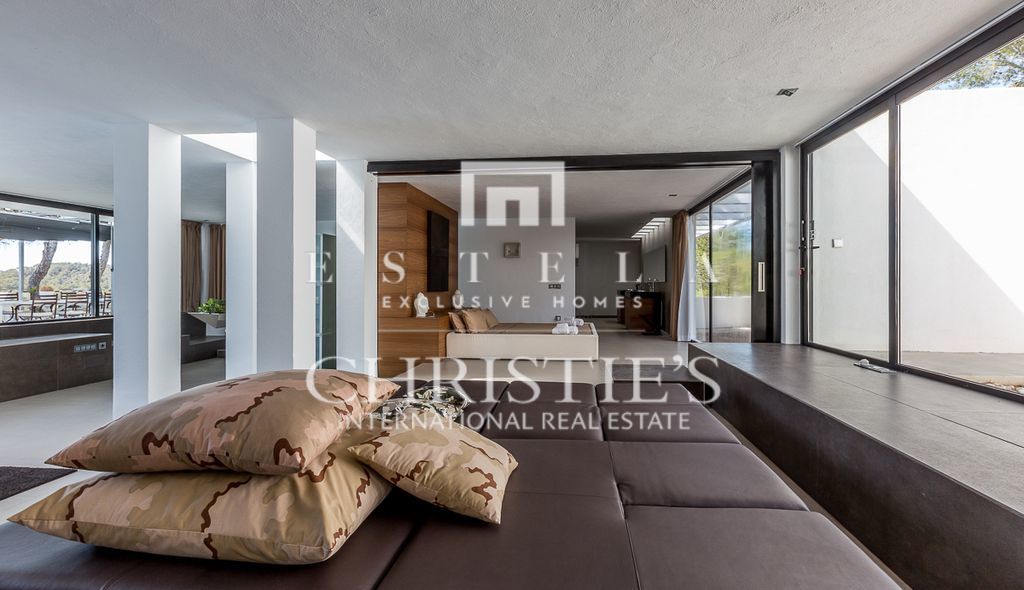 Villa Cala Vadella a luxury βίλες / μονοκατοικίες for sale in Cala